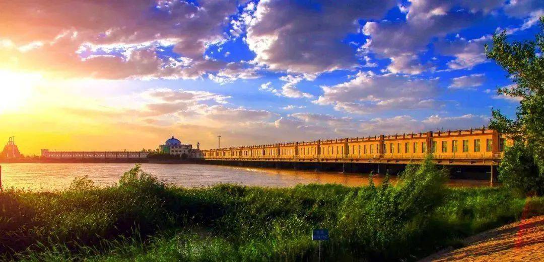 巴彦淖尔之声，播音稿集锦